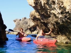 Kayaking als Morgenmeditation in Celebration von Shiva und Shakti in Griechenland