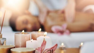 Lerne in angeleiteten sinnlichen Massagen durch Entspannung tiefer in deine Sinnlichkeit einzutauchen. 